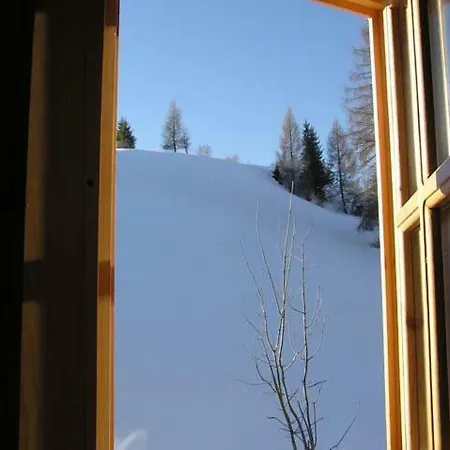 Dvor Magduska * Osturna